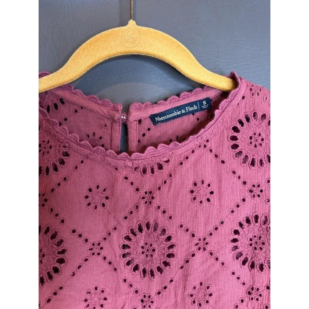 Abercrombie & Fitch Eyelet Lace Blouse Womens Small Pink Boho Cottagecore Top